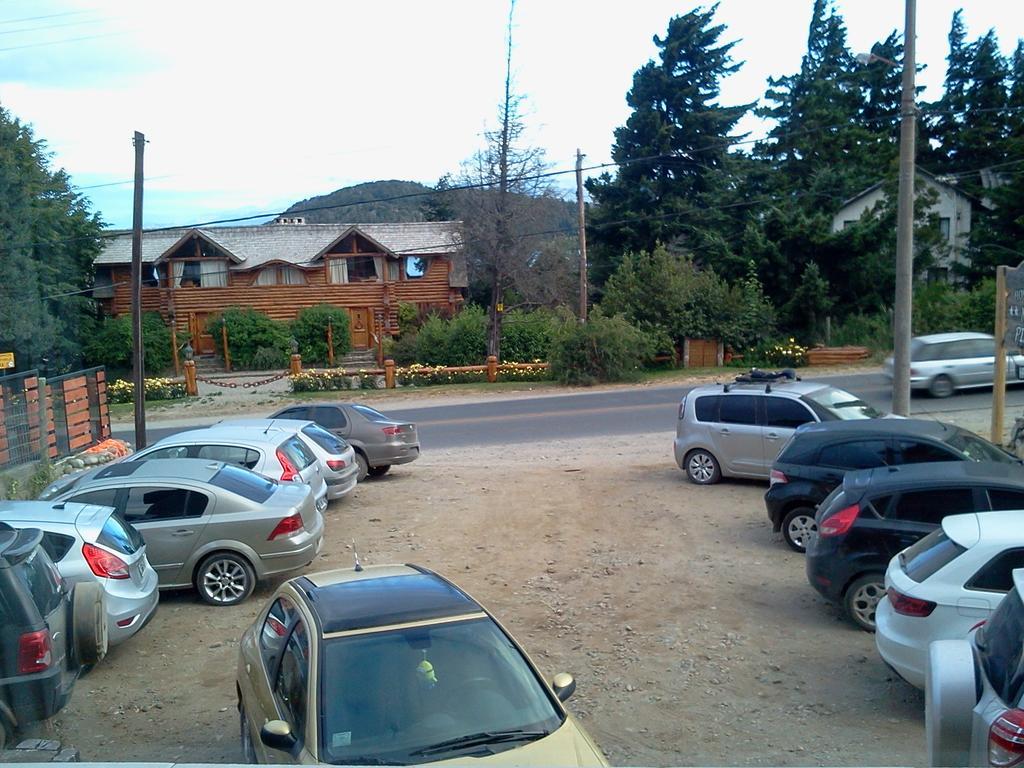 Hosteria Nuevo Pinar San Carlos de Bariloche Luaran gambar