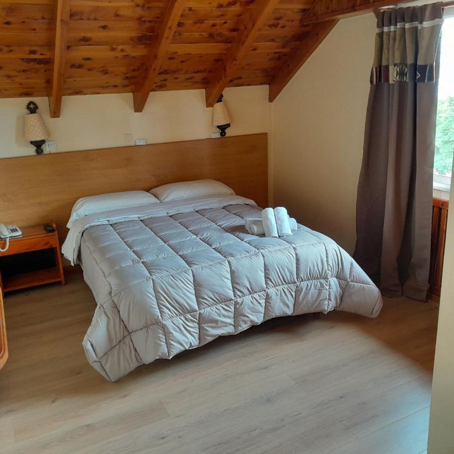 Hosteria Nuevo Pinar San Carlos de Bariloche Luaran gambar