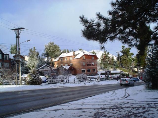 Hosteria Nuevo Pinar San Carlos de Bariloche Luaran gambar